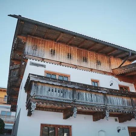 In Kaltenbach/zillertal 868 *